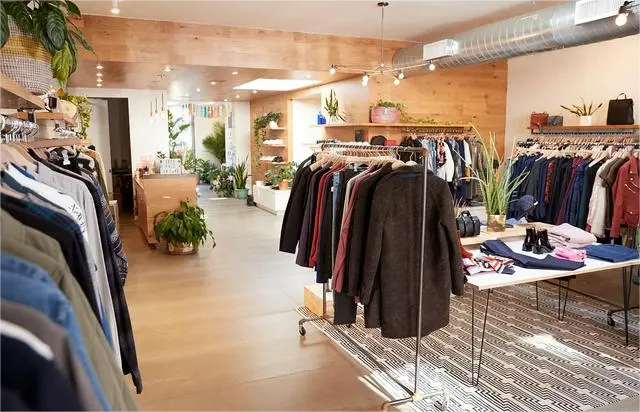 服装店布置1.png